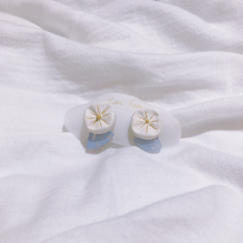 白色月光花耳環