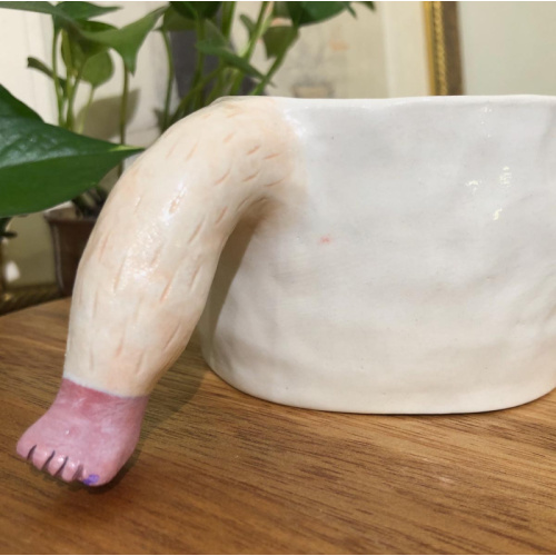 不拔毛時代 腳腳陶瓷杯背面